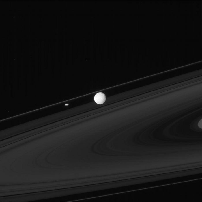 animation of orbiting Saturn moons